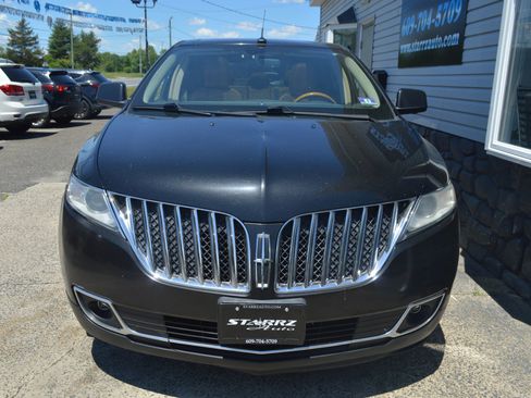Used 2011 Lincoln MKX AWD w/ 102A Rapid Spec Order Code image 8