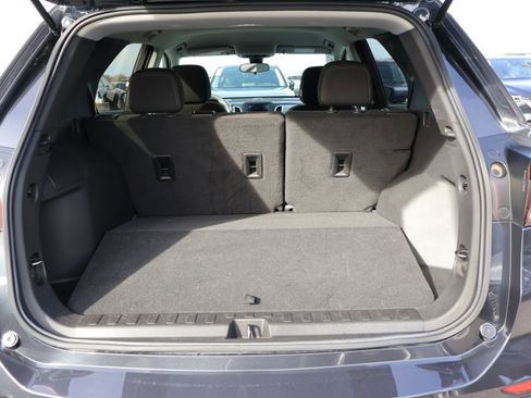 Used 2022 Chevrolet Equinox LS w/ LS Convenience Package image 19