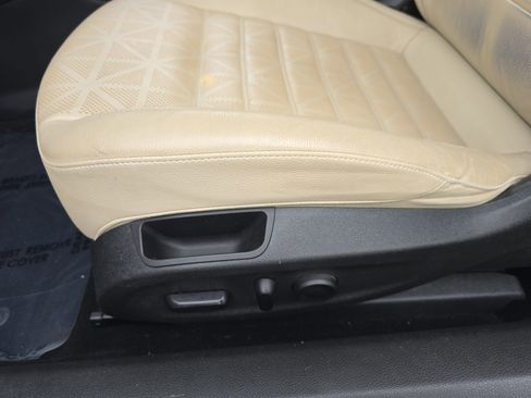 Used 2016 Buick Cascada Premium image 29