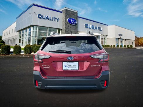 Used 2021 Subaru Outback Premium image 3