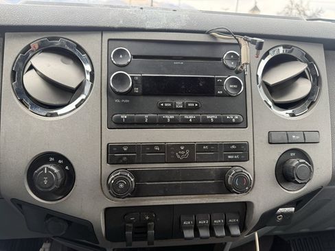 Used 2013 Ford F350 XLT w/ XLT Interior Pkg image 8