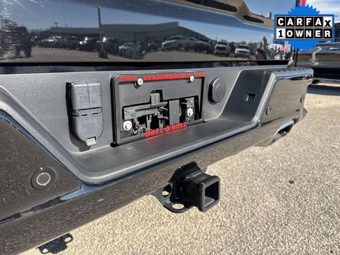 Used 2024 GMC Sierra 1500 AT4 w/ Technology Package image 14