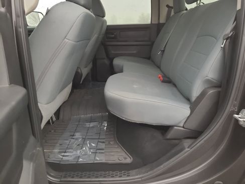 Used 2018 RAM 2500 Tradesman w/ Chrome Appearance Group image 21