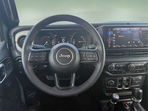 Used 2024 Jeep Wrangler Unlimited w/ Convenience Group AWD/4WD image 19