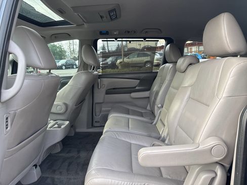 Used 2012 Honda Odyssey Touring Elite image 27