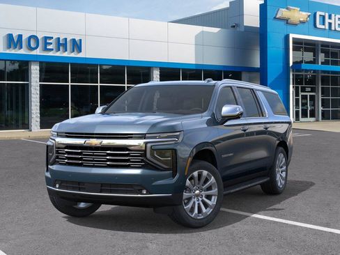 New 2026 Chevrolet Suburban Premier w/ Sun And Tow Package AWD/4WD image 6