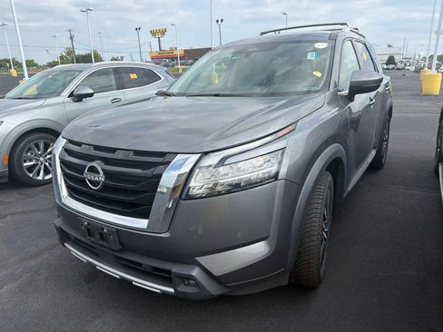 Used 2023 Nissan Pathfinder Platinum AWD/4WD image 1