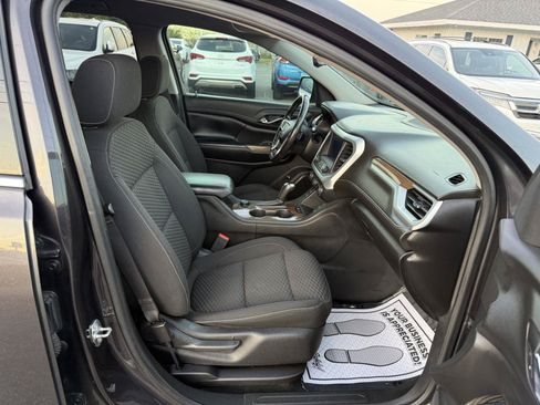 Used 2019 GMC Acadia SLE FWD image 14