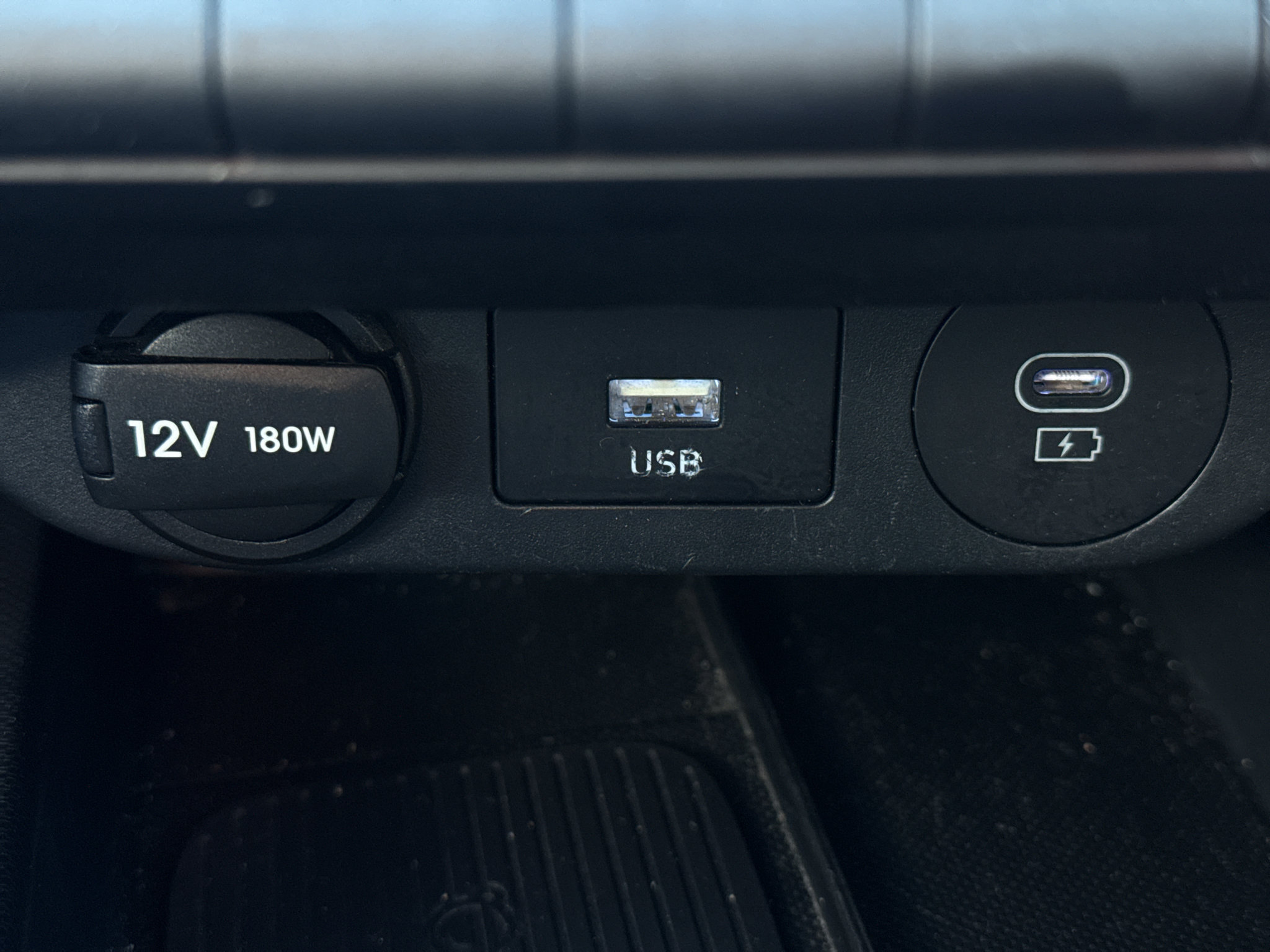 Used 2024 Hyundai Elantra Limited FWD image 26
