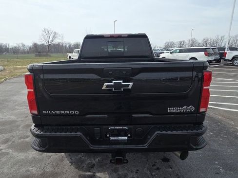 Used 2024 Chevrolet Silverado 3500 High Country w/ High Country Premium Package image 9