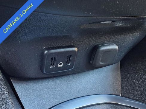 Used 2018 Chevrolet Malibu Hybrid w/ Leather Package image 26