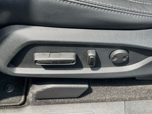 Used 2024 Honda Pilot Touring image 20