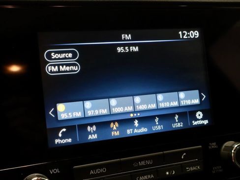 Certified 2025 Nissan Frontier S AWD/4WD image 2