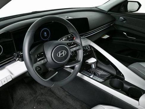 New 2026 Hyundai Elantra Limited image 16