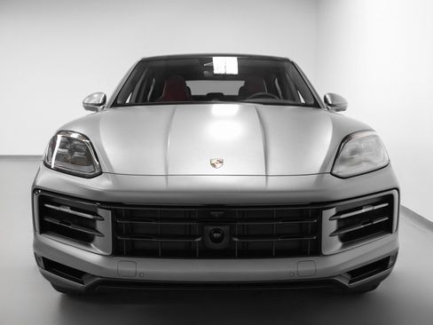 New 2026 Porsche Cayenne image 8