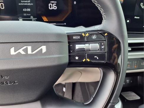 New 2026 Kia Sorento S AWD/4WD image 10