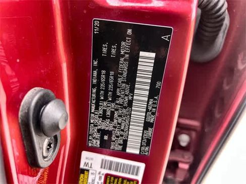 Used 2021 Toyota Highlander XLE image 22