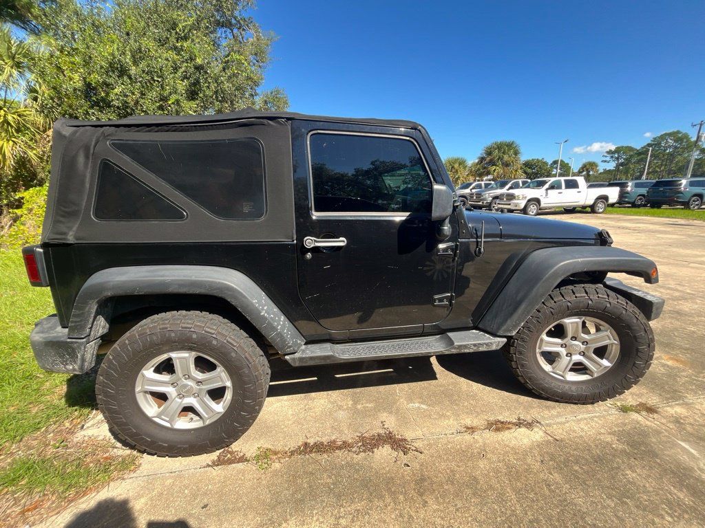 Used 2010 Jeep Wrangler Sport AWD/4WD image 6