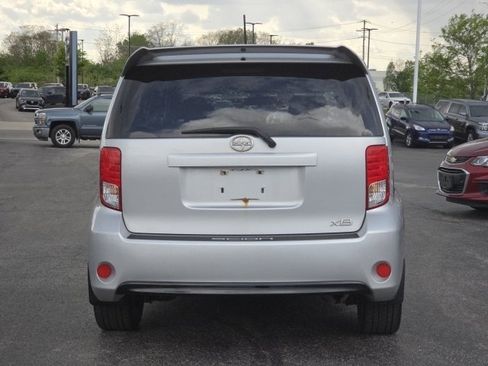 Used 2014 Scion xB image 8