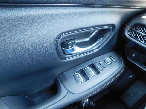 Certified 2026 Honda HR-V Sport image 25