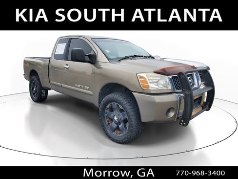 Used 2006 Nissan Titan SE image 1