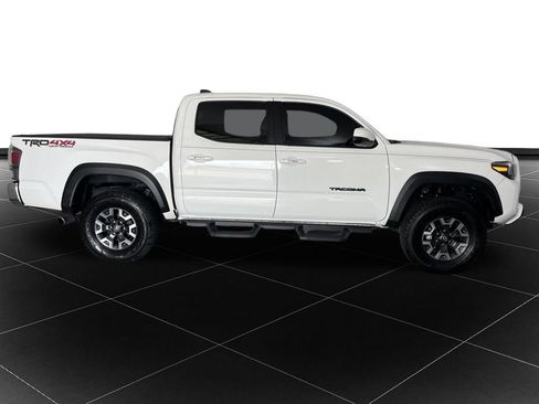 Used 2021 Toyota Tacoma TRD Off-Road AWD/4WD image 6
