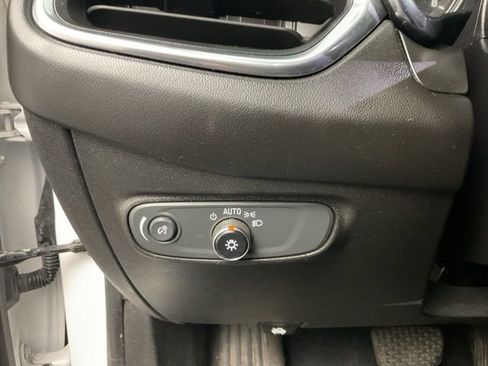 Used 2019 Chevrolet Equinox LT image 14