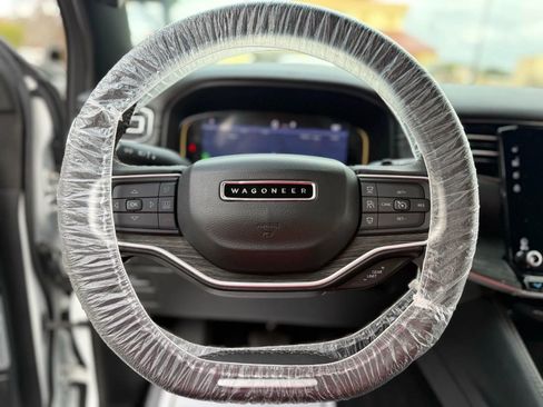 Used 2022 Jeep Wagoneer Series II image 47