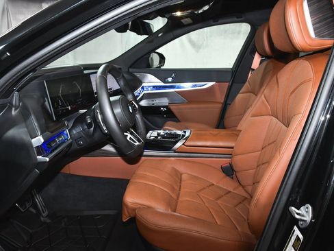 Used 2025 BMW 760i xDrive image 55