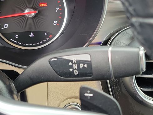 Used 2022 Mercedes-Benz GLC 300 image 18