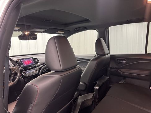 Used 2022 Honda Ridgeline Black Edition image 11