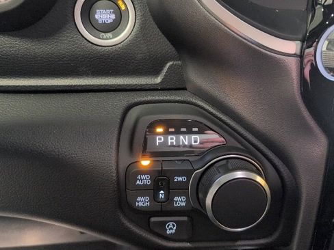 New 2026 RAM 1500 4x4 Crew Cab image 23