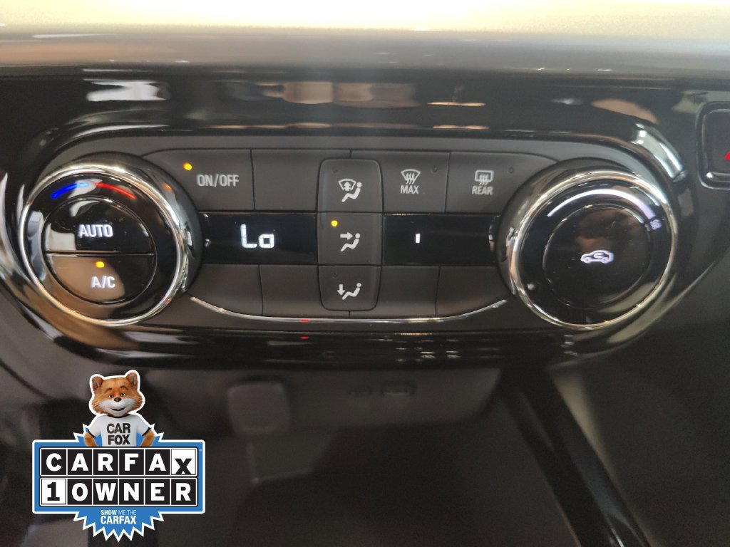 Used 2025 Chevrolet Trax LT FWD image 26