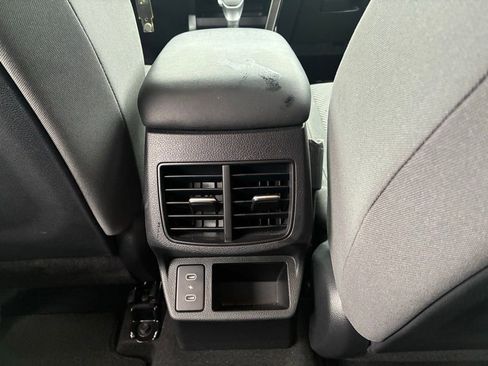 Used 2024 Kia Seltos LX image 17