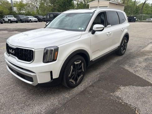 Used 2025 Kia Telluride EX AWD/4WD image 6