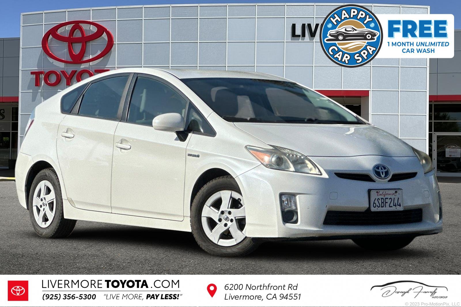 Used 2011 Toyota Prius Three w/ Navigation Pkg FWD image 1