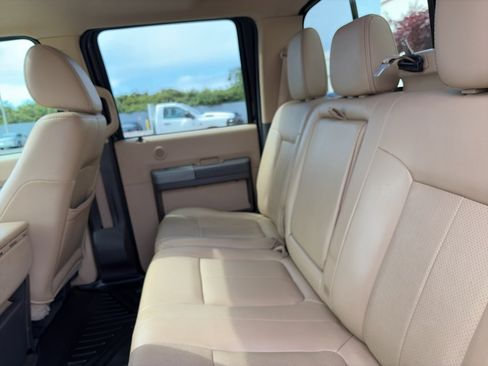 Used 2011 Ford F250 Lariat w/ Lariat Interior Pkg AWD/4WD image 18