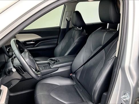 Used 2024 Toyota Grand Highlander Platinum image 34