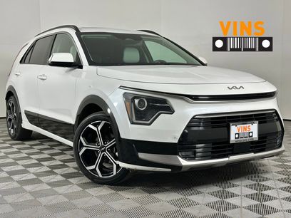 Used 2023 Kia Niro EX Touring