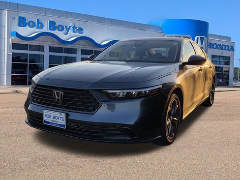 Used 2024 Honda Accord EX image 3