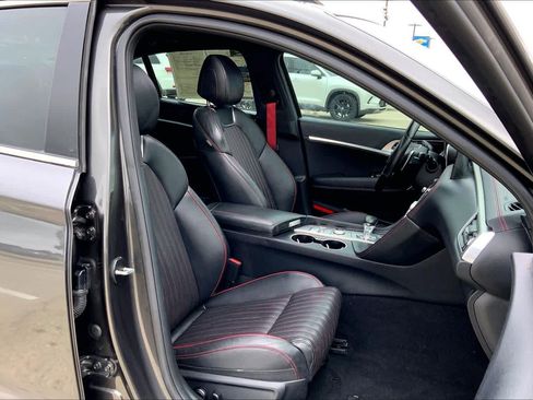 Used 2023 Genesis G70 2.0T w/ Sport Prestige Package RWD image 9