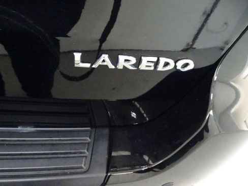 Certified 2022 Jeep Grand Cherokee Laredo X AWD/4WD image 25
