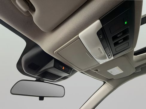 Used 2021 Nissan Rogue SV w/ Premium Package FWD image 24