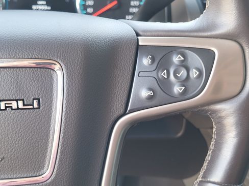 Used 2018 GMC Yukon Denali AWD/4WD image 15