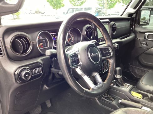 Used 2021 Jeep Wrangler Unlimited Sahara AWD/4WD image 11