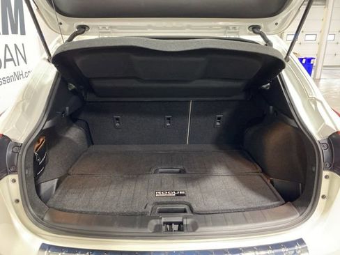 Certified 2022 Nissan Rogue Sport SV image 25