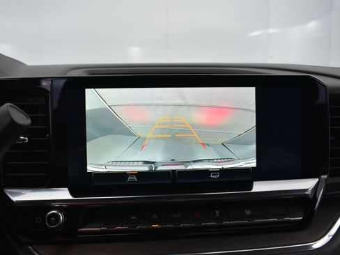 Used 2025 GMC Sierra 1500 SLT image 20