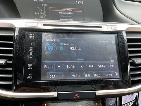 Used 2016 Honda Accord Touring image 22