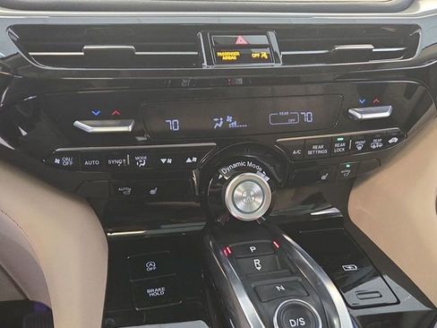 Certified 2024 Acura MDX FWD w/ Technology Package image 19