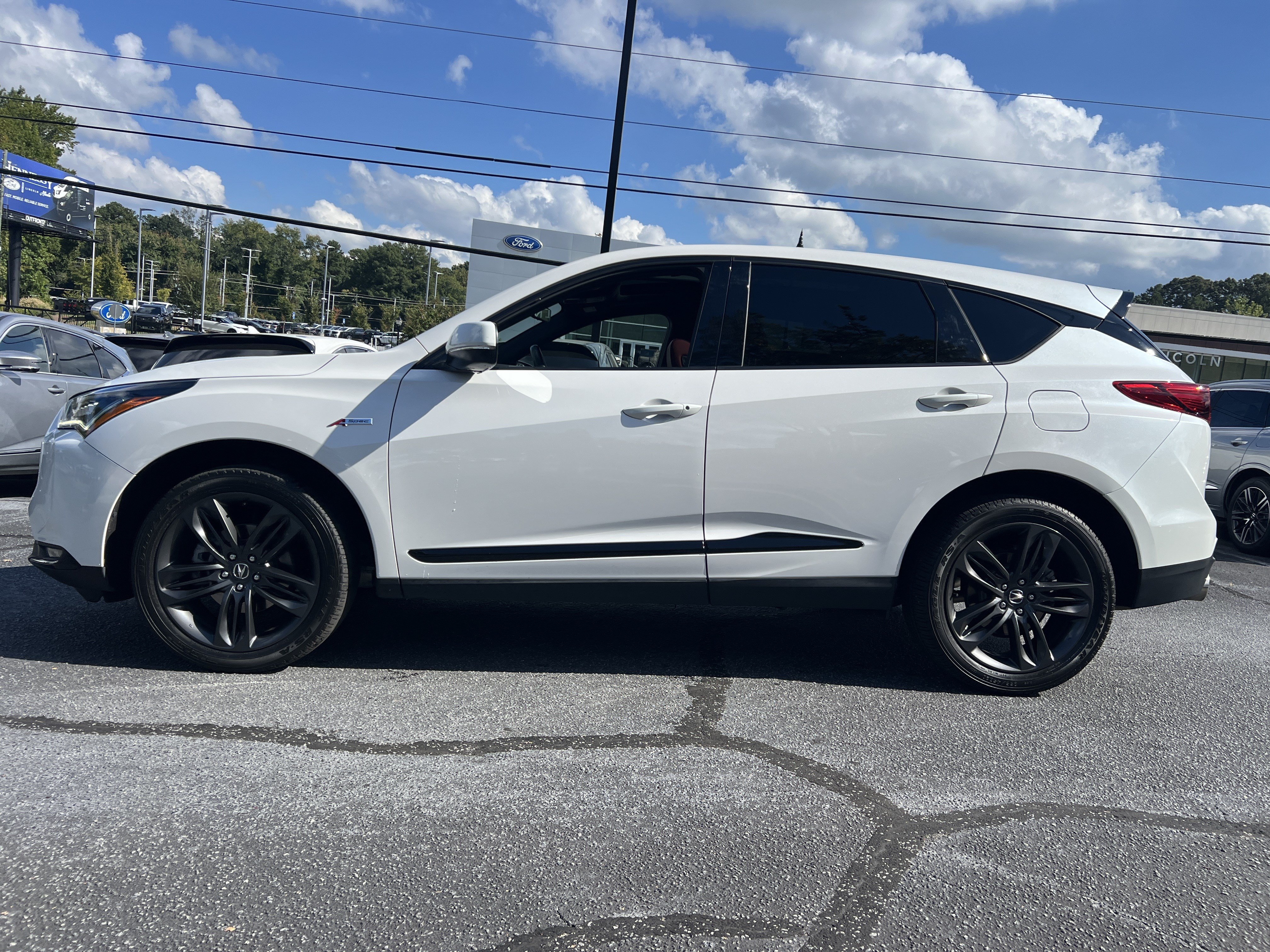 Used 2023 Acura RDX w/ Advance Package FWD image 2